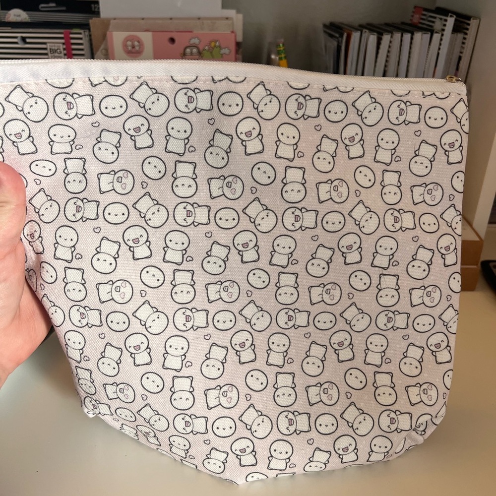 Tcmc pouch